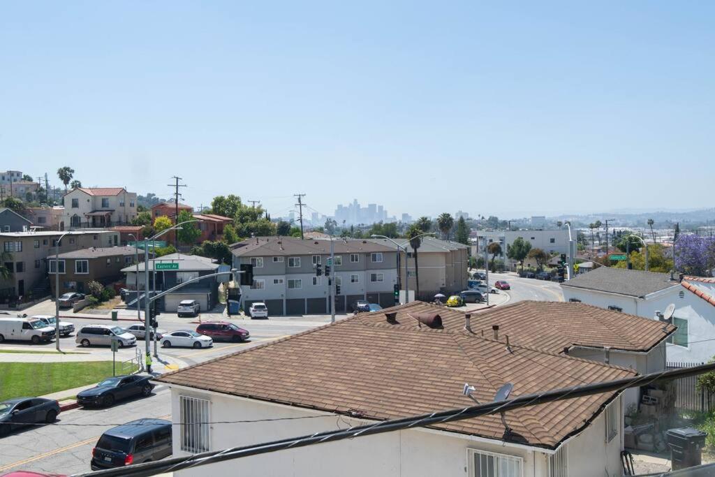 Lovely 2bedroom With Free Parking On Premise Apartamento