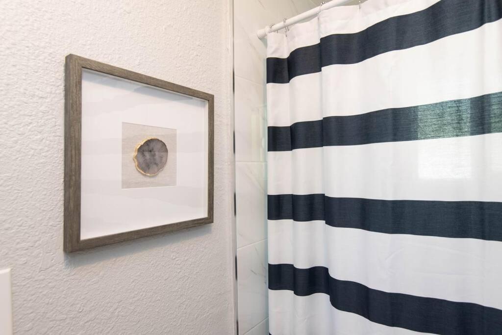 Lovely 2bedroom With Free Parking On Premise Apartamento